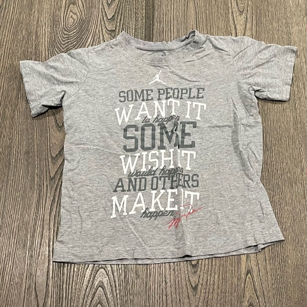 Nike Michael Jordan Light Gray Graphic T-Shirt Size S